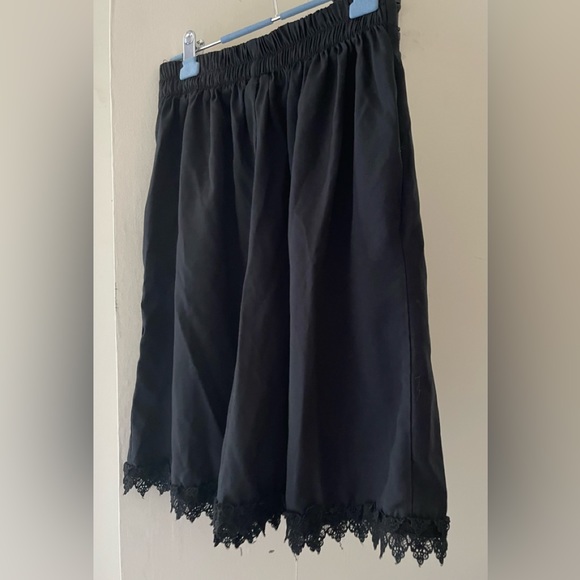 Vintage Two Roads Black Lace Trim Shorts Size Medium - Picture 4 of 9